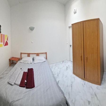 Bed And Breakfast Chez L'Habitant มาร์กเซย ภายนอก รูปภาพ