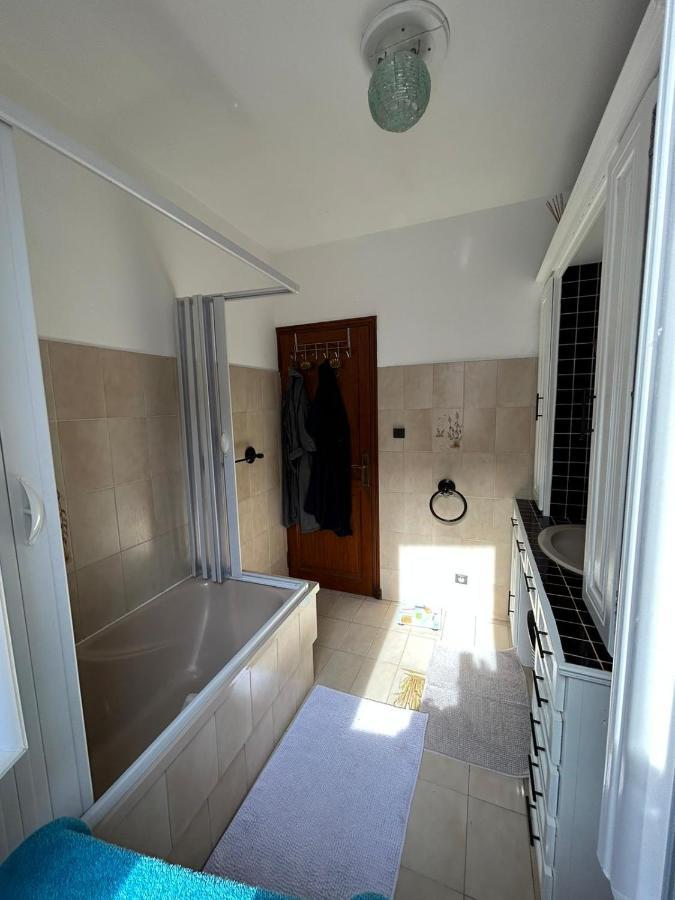 Bed And Breakfast Chez L'Habitant มาร์กเซย ภายนอก รูปภาพ