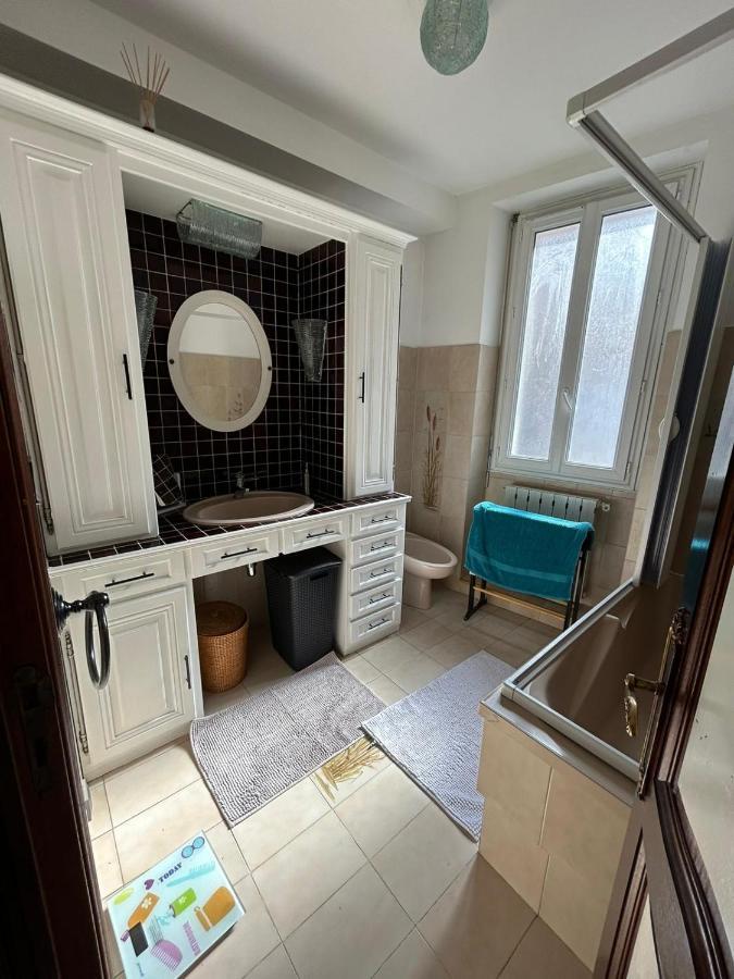 Bed And Breakfast Chez L'Habitant มาร์กเซย ภายนอก รูปภาพ