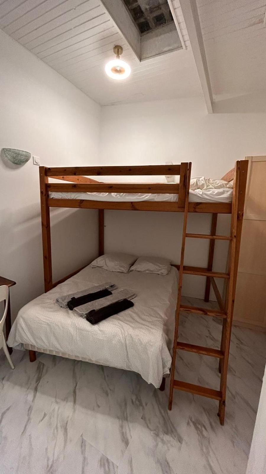 Bed And Breakfast Chez L'Habitant มาร์กเซย ภายนอก รูปภาพ